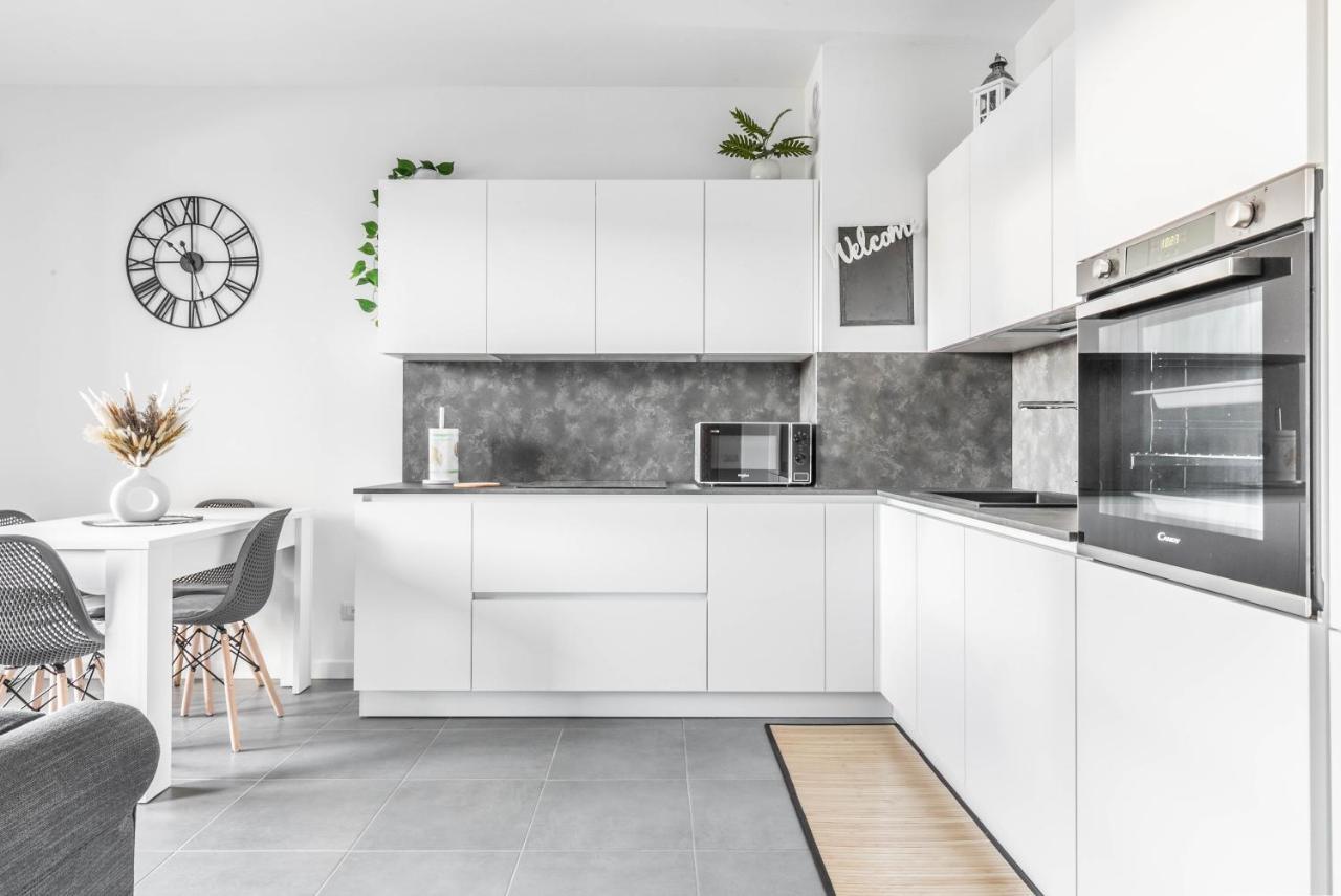 Апартаменты Harmony House - Rho Fiera 6Min - Free Parking - Terrace Милан Экстерьер фото